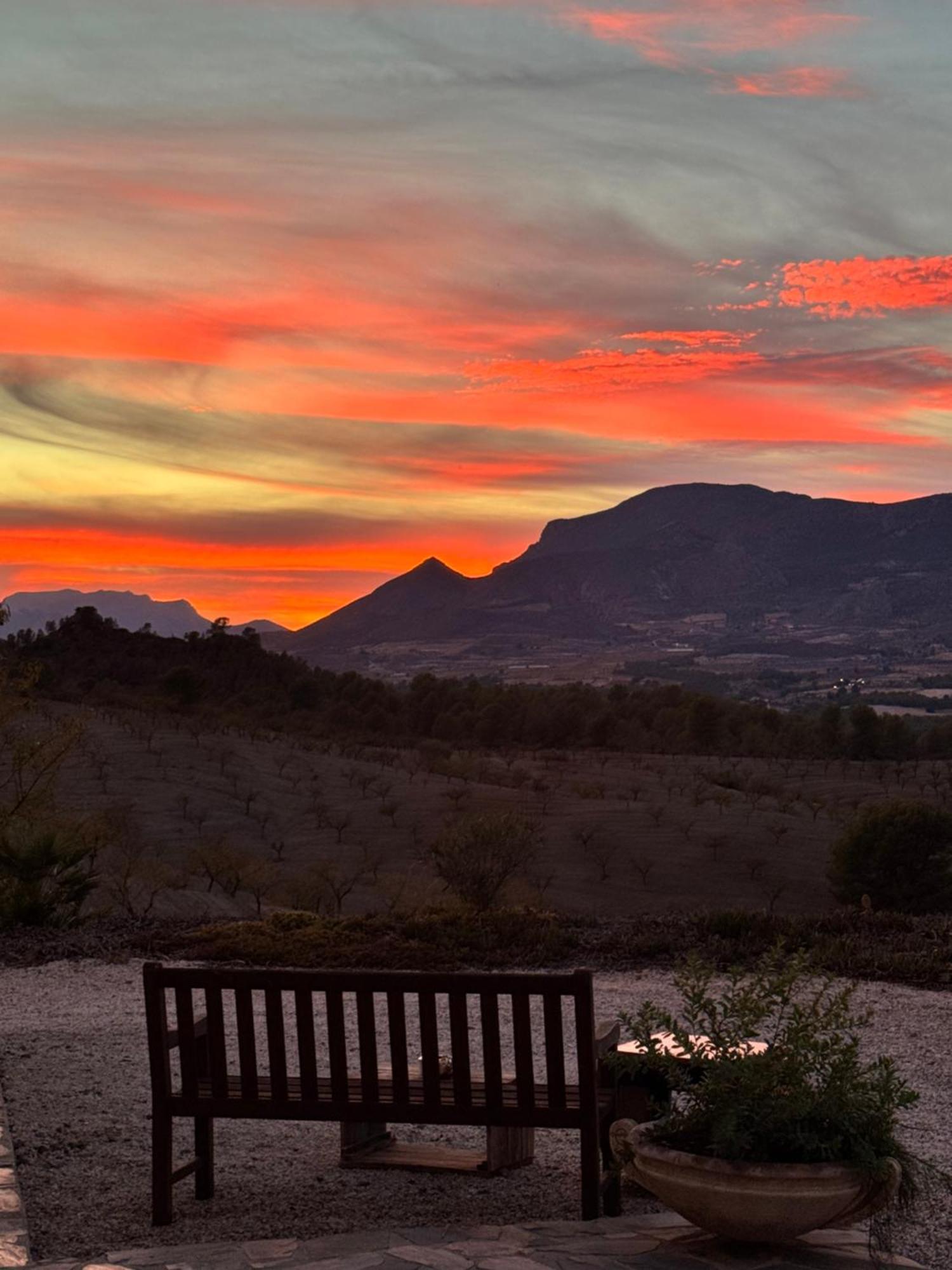 Casa Lamberdina Bed & Breakfast Fuensanta  Bagian luar foto